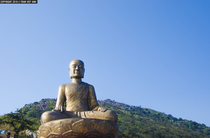 Statue of Buddha Emperor Tran Nhan Tong